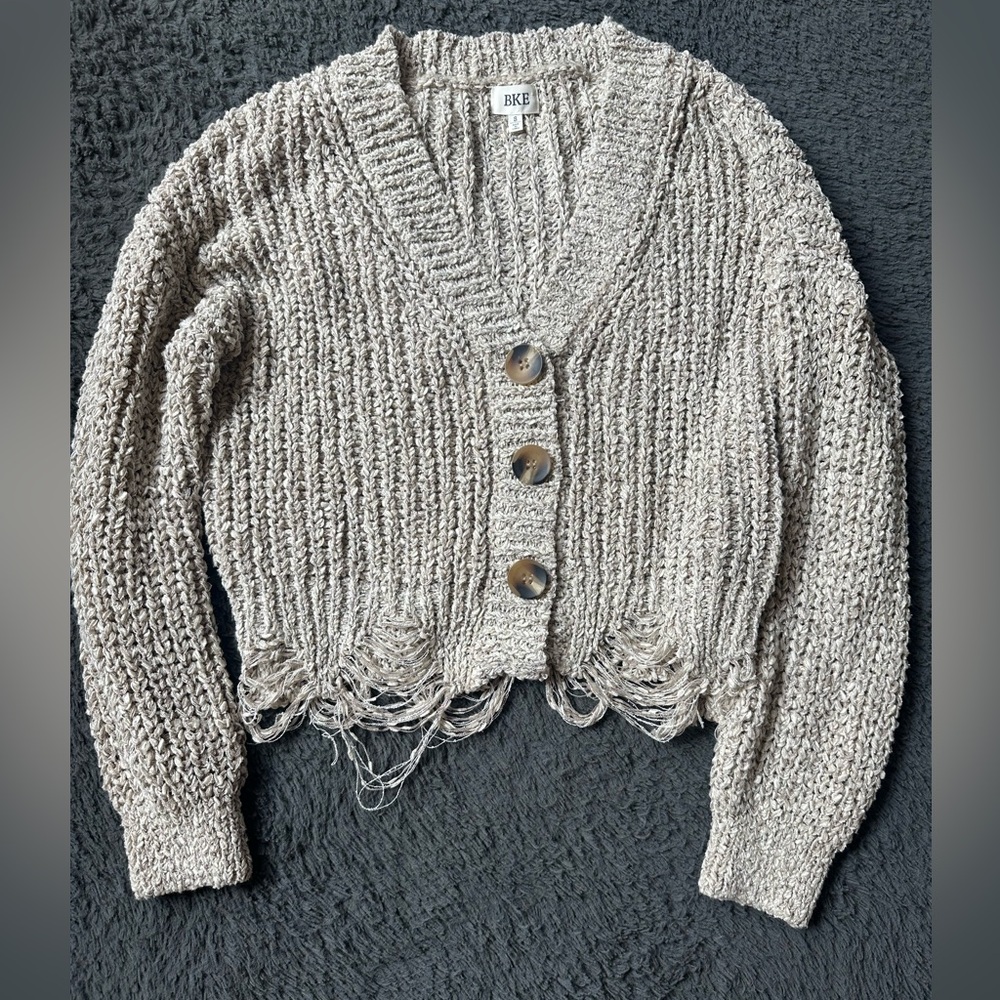 BKE knit oversized, cropped cardigan sweater. Size S, frayed hem, neutral colors